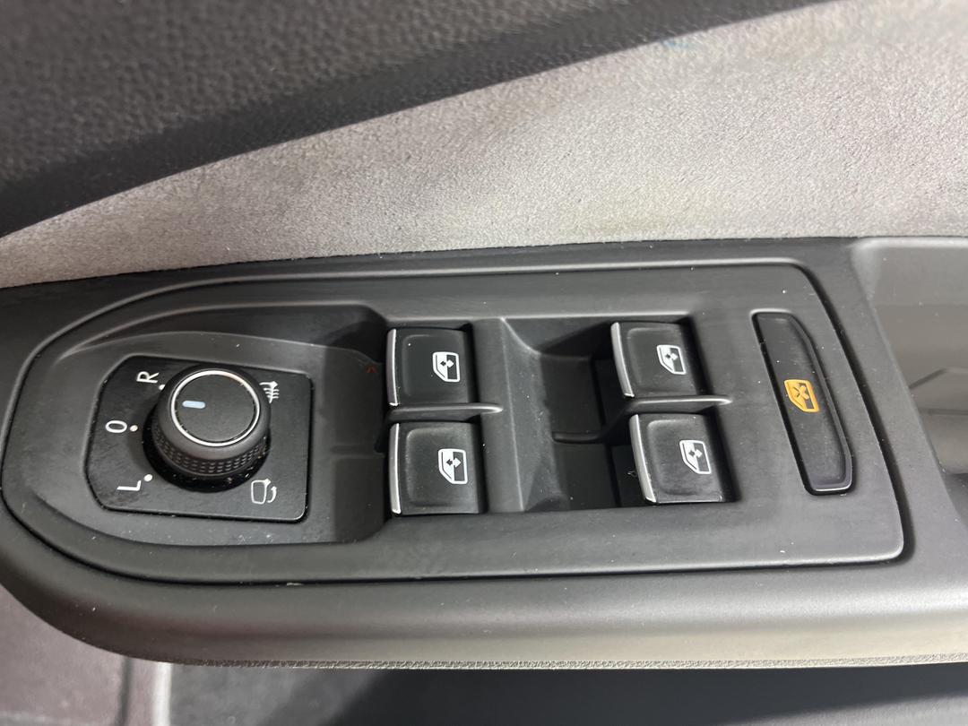 Photo '23' of Volkswagen Golf