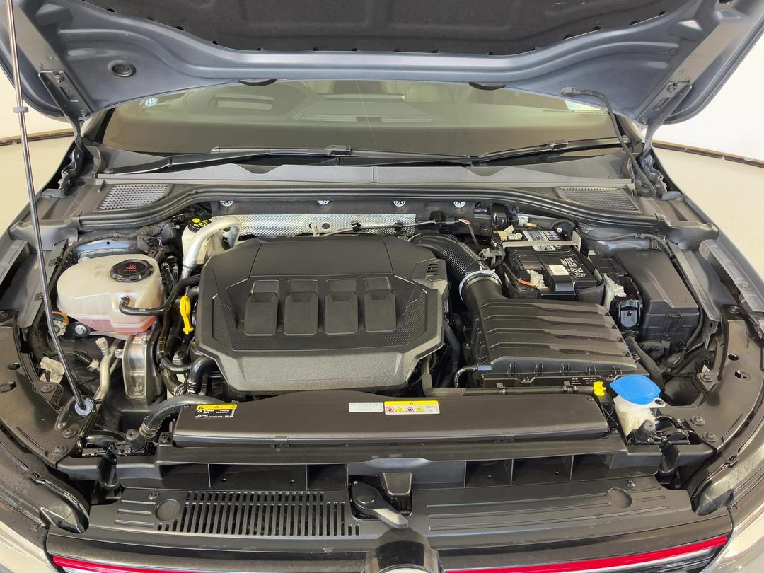 Photo '13' of Volkswagen Golf