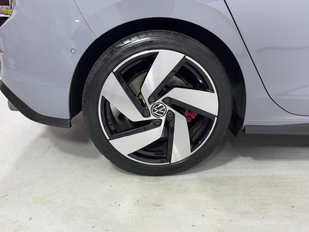 Photo '12' of Volkswagen Golf