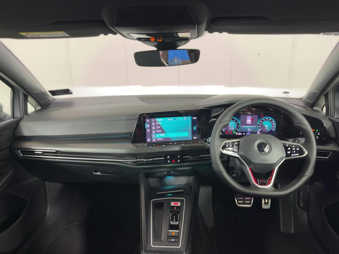 Photo '17' of Volkswagen Golf