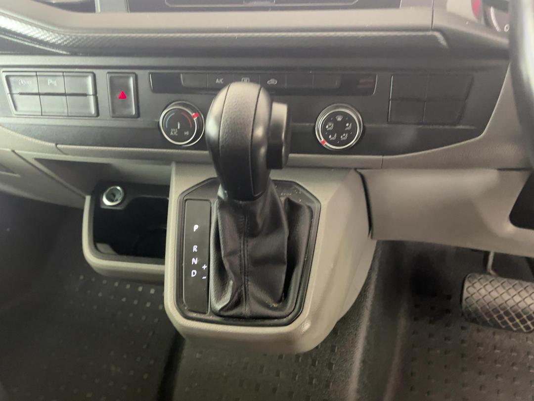 Photo '18' of Volkswagen T6