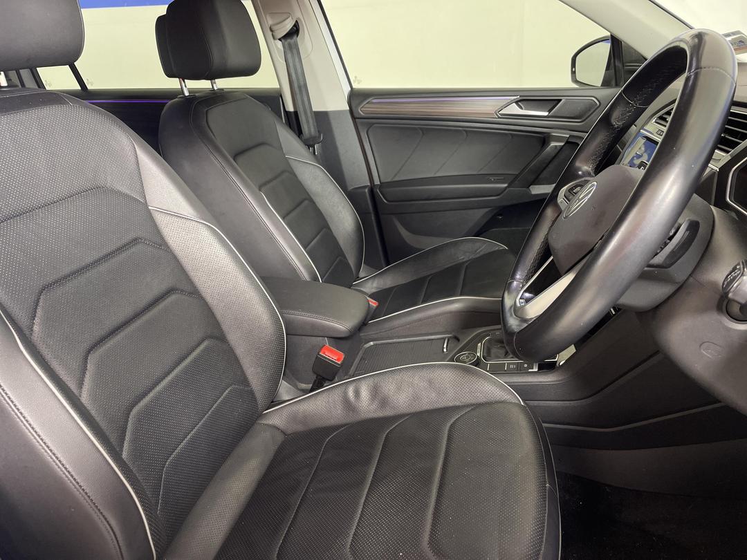 Photo '16' of Volkswagen Tiguan