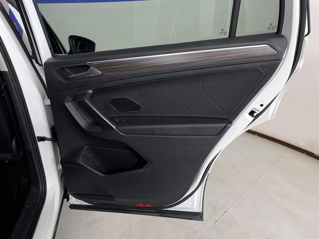 Photo '19' of Volkswagen Tiguan