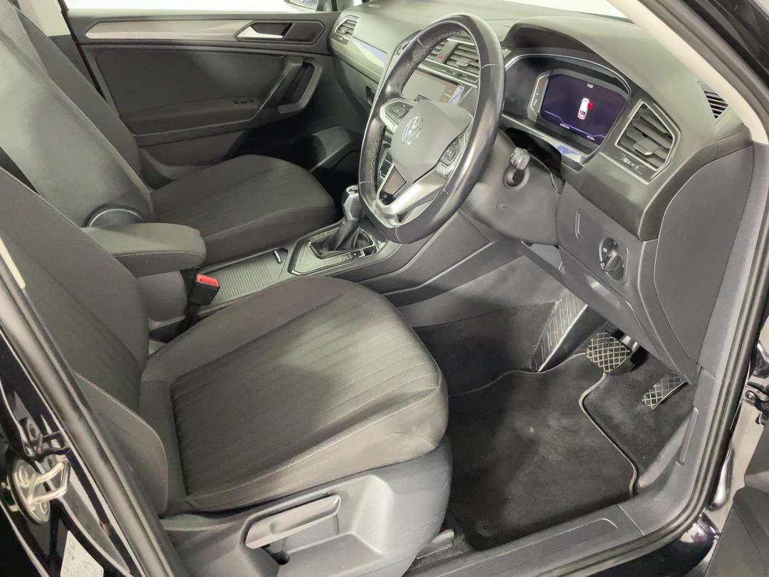 Photo '16' of Volkswagen Tiguan