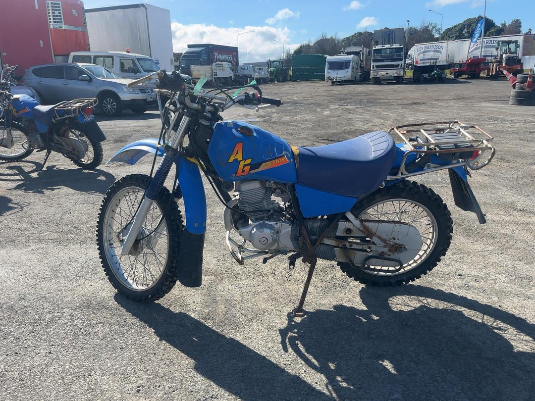 Photo '6' of Yamaha AG200 Photo '6' of Yamaha AG200