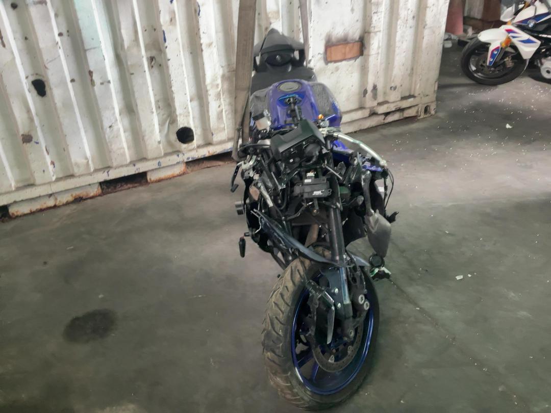 Photo '3' of Yamaha YZF-R7LA N Photo '3' of Yamaha YZF-R7LA N