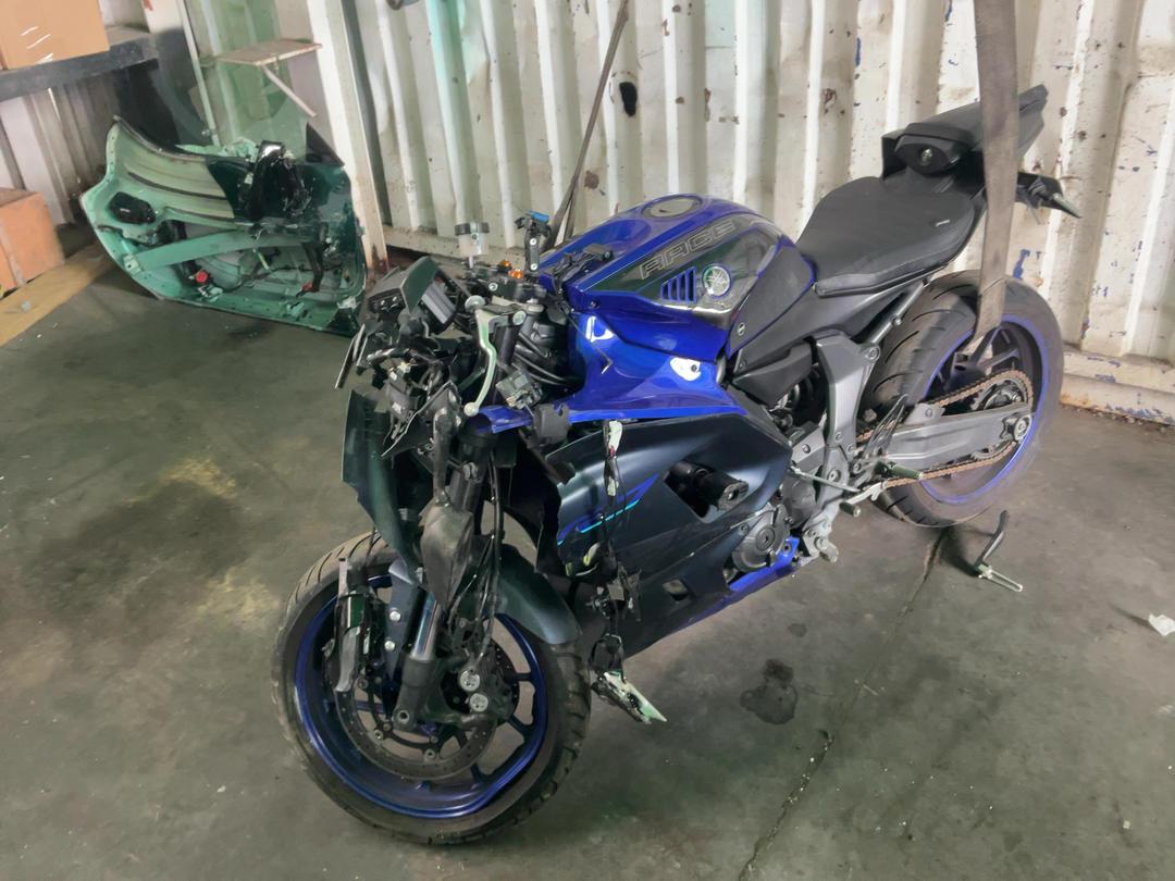 Photo '4' of Yamaha YZF-R7LA N Photo '4' of Yamaha YZF-R7LA N