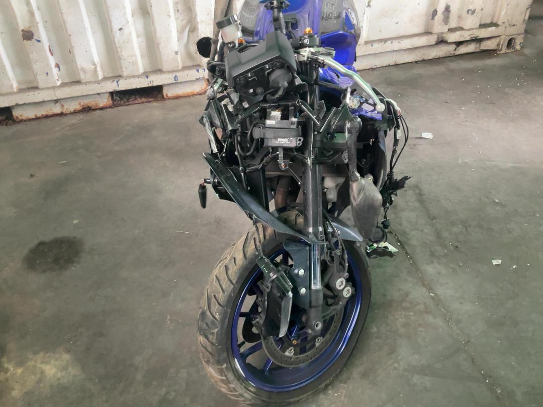 Photo '8' of Yamaha YZF-R7LA N Photo '8' of Yamaha YZF-R7LA N
