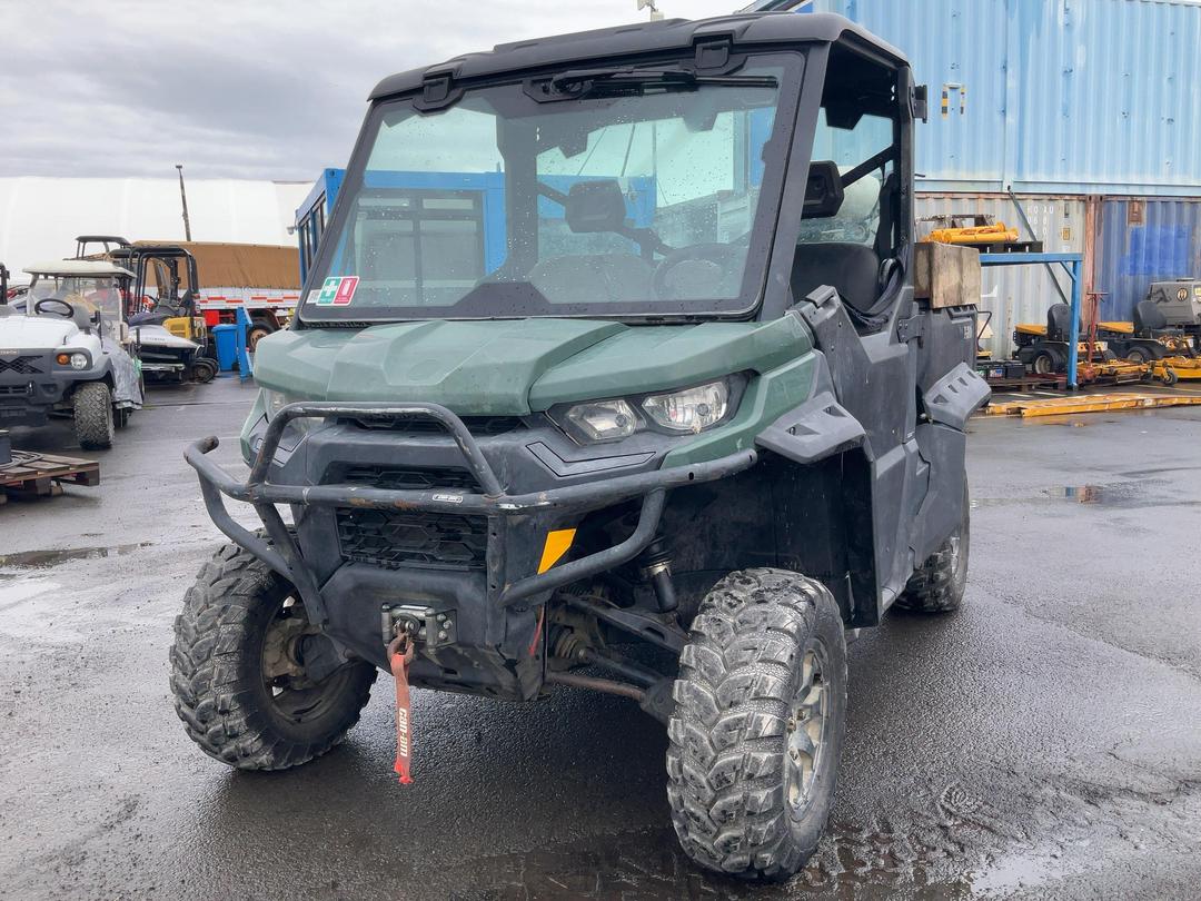 Photo '7' of Can Am Defender