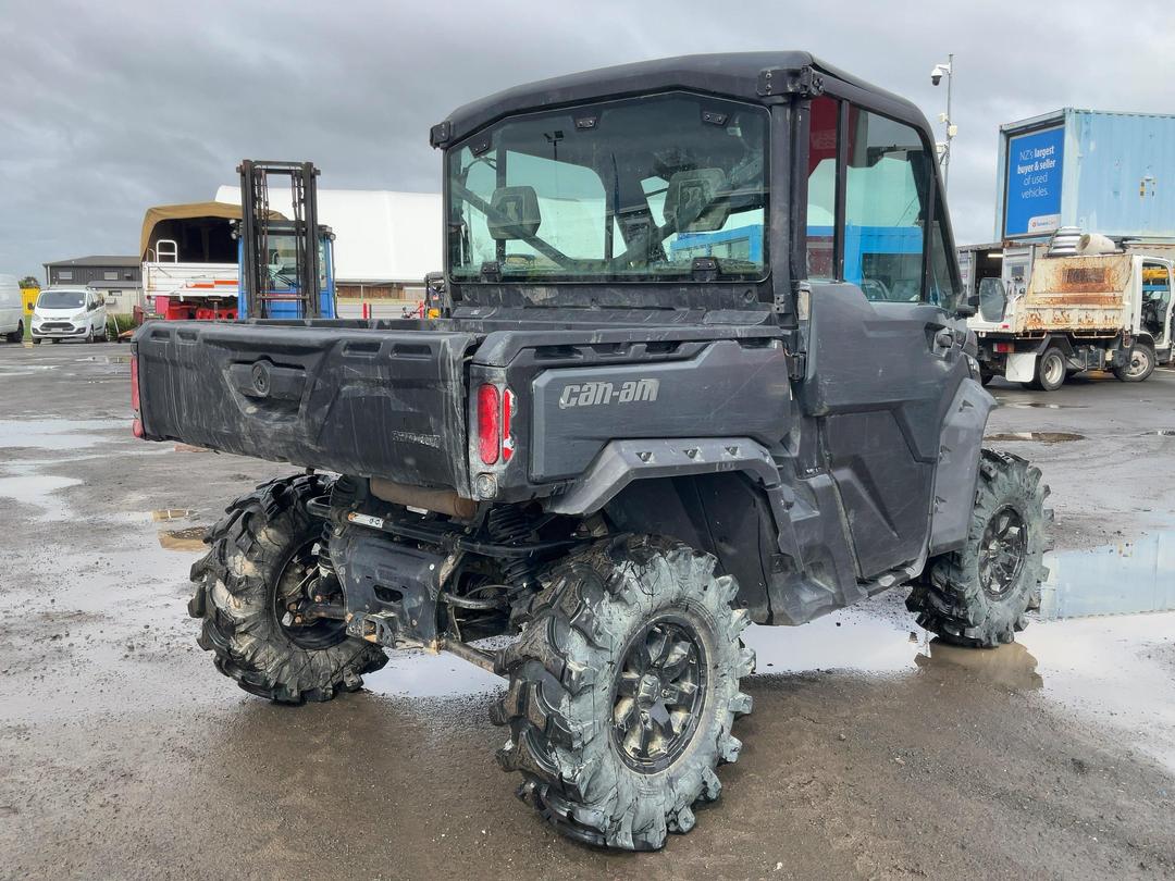 Photo '3' of Can Am Defender Limited 4WD