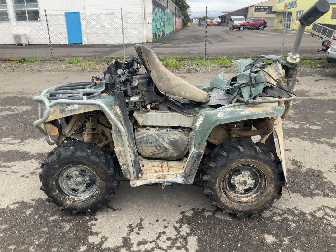 Photo '6' of Can Am Outlander 570 XU - Otawa