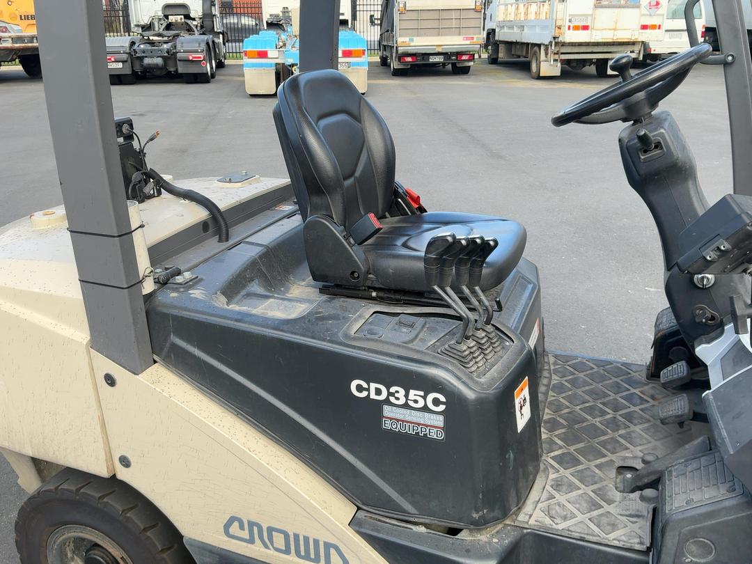 Photo '24' of Crown CD35C-7 Forklift