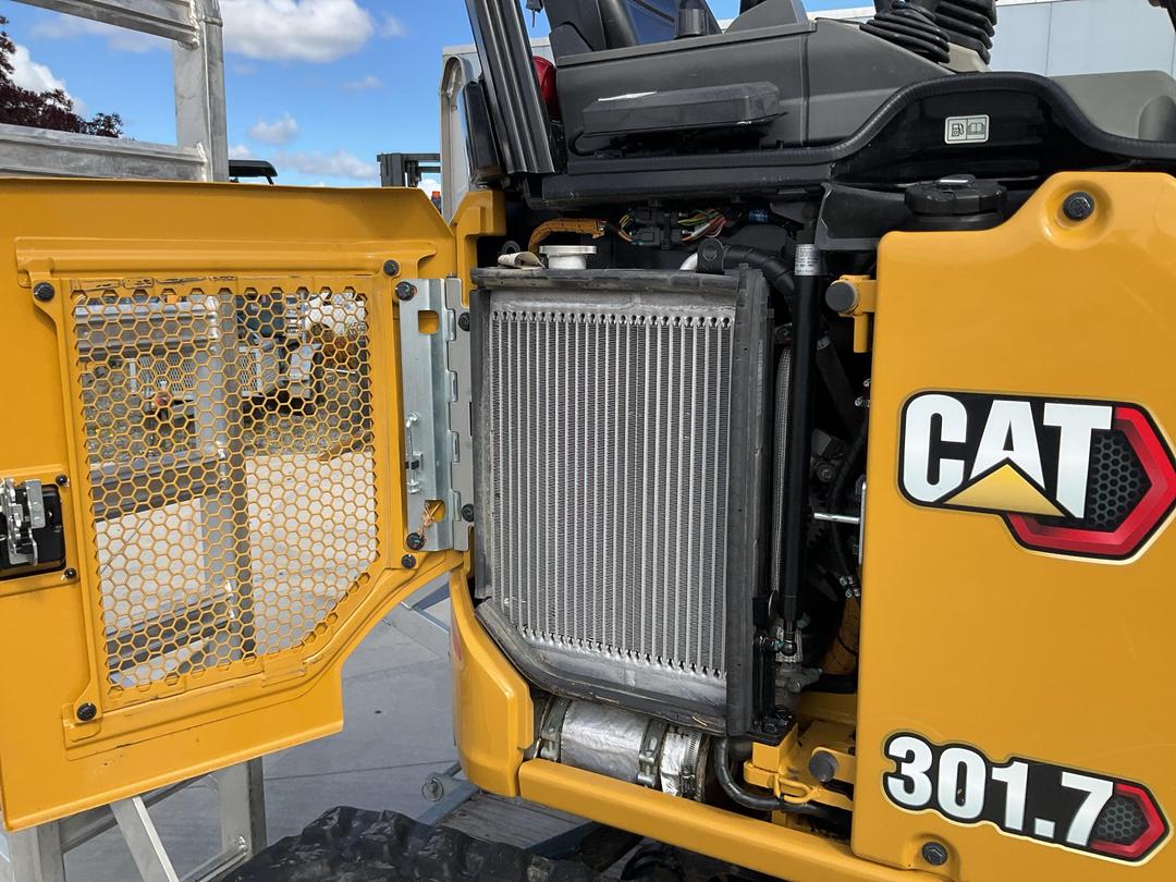 Photo '25' of Excavator Caterpillar 301.7/SRT Excavator Trailer Flat Deck - Tandem