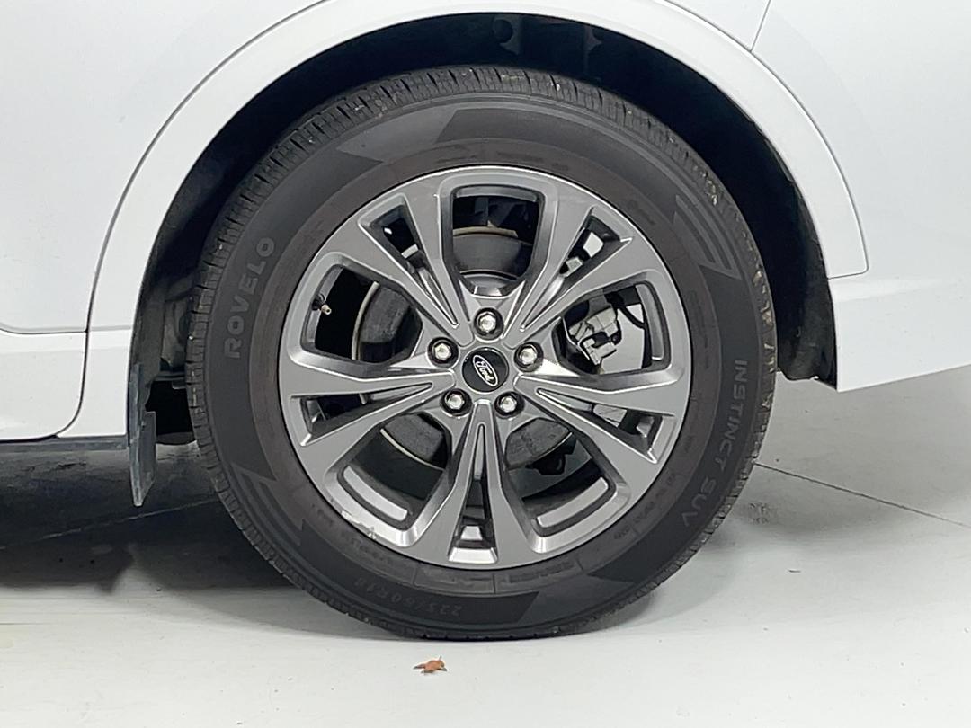 Photo '11' of Ford Escape