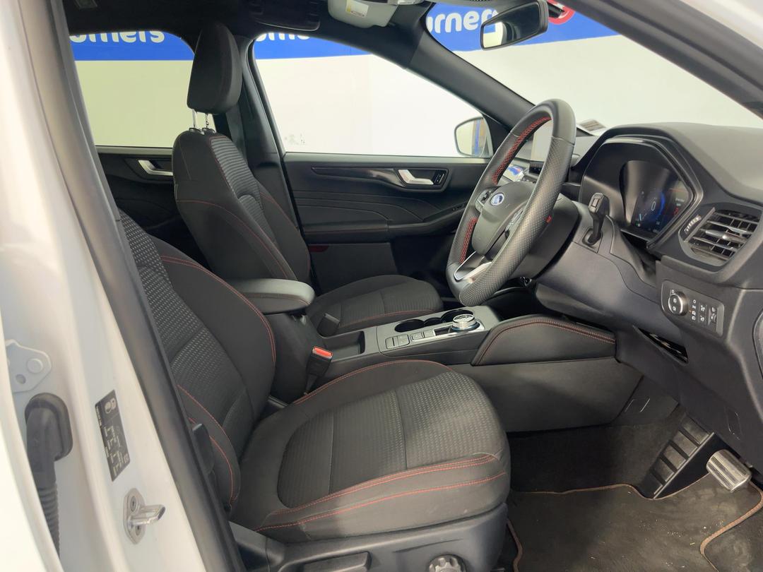 Photo '16' of Ford Escape