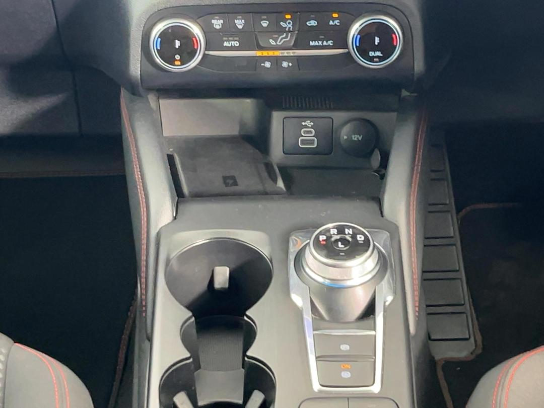 Photo '18' of Ford Escape