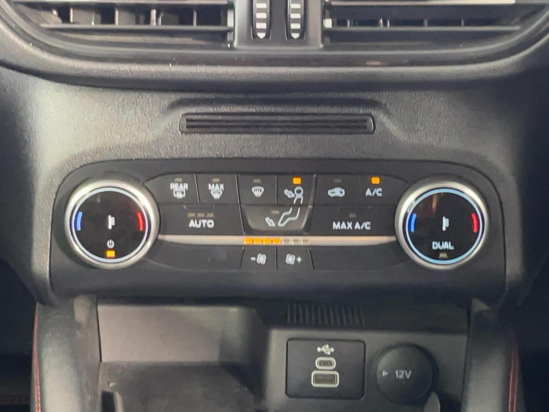 Photo '25' of Ford Escape