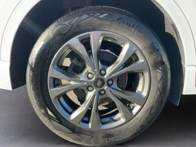 Photo '12' of Ford Escape