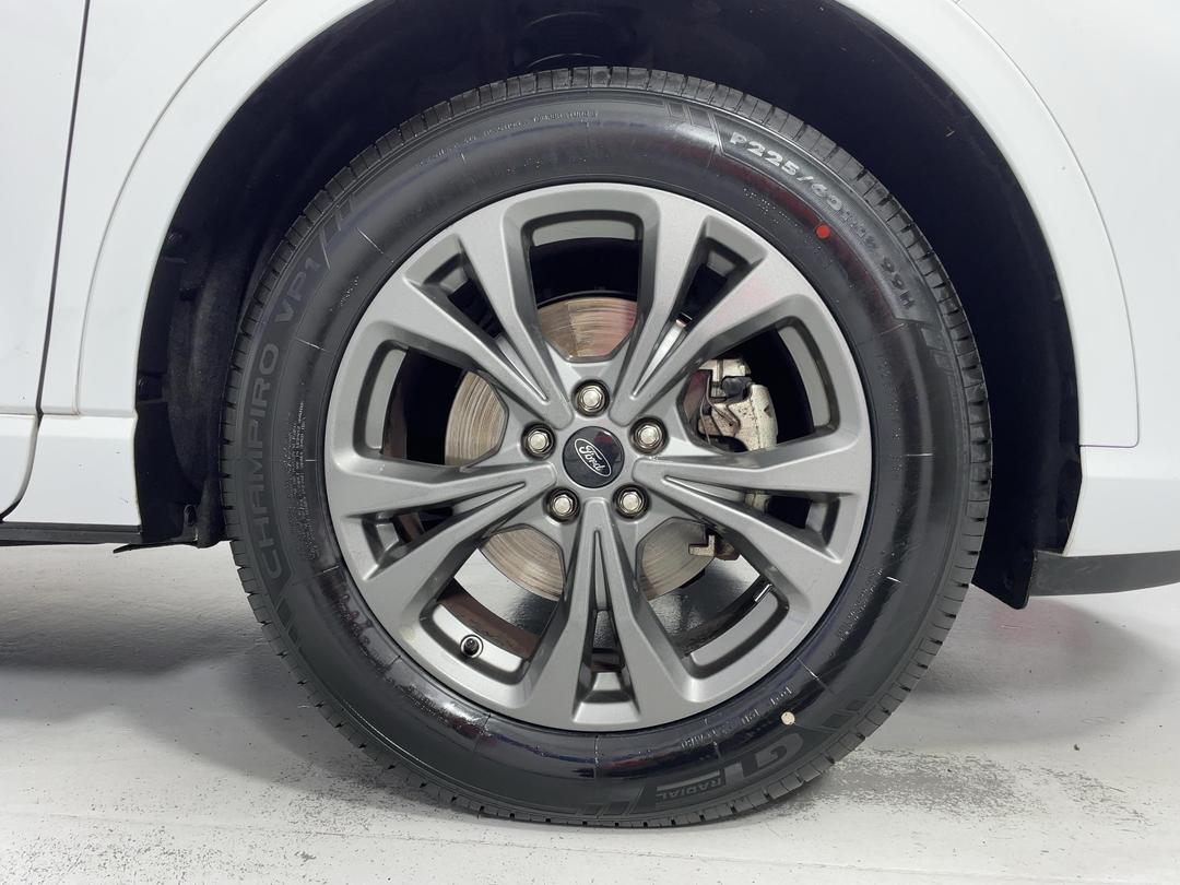 Photo '9' of Ford Escape
