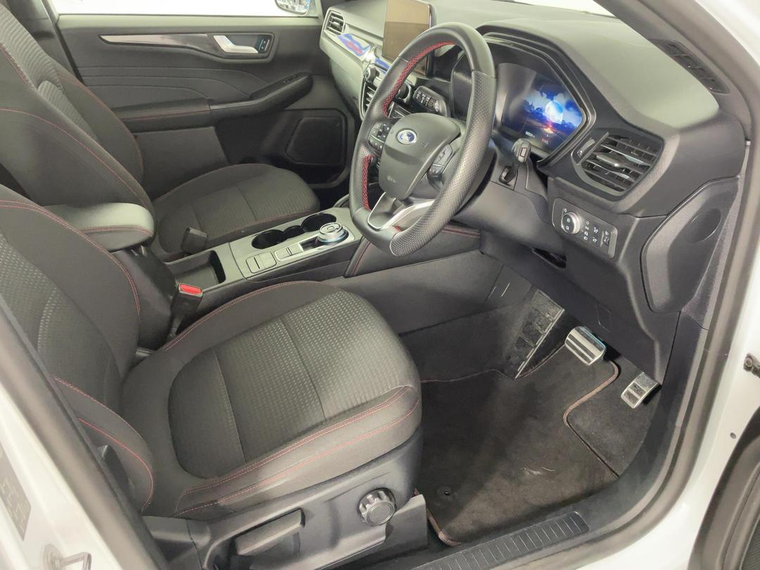 Photo '16' of Ford Escape