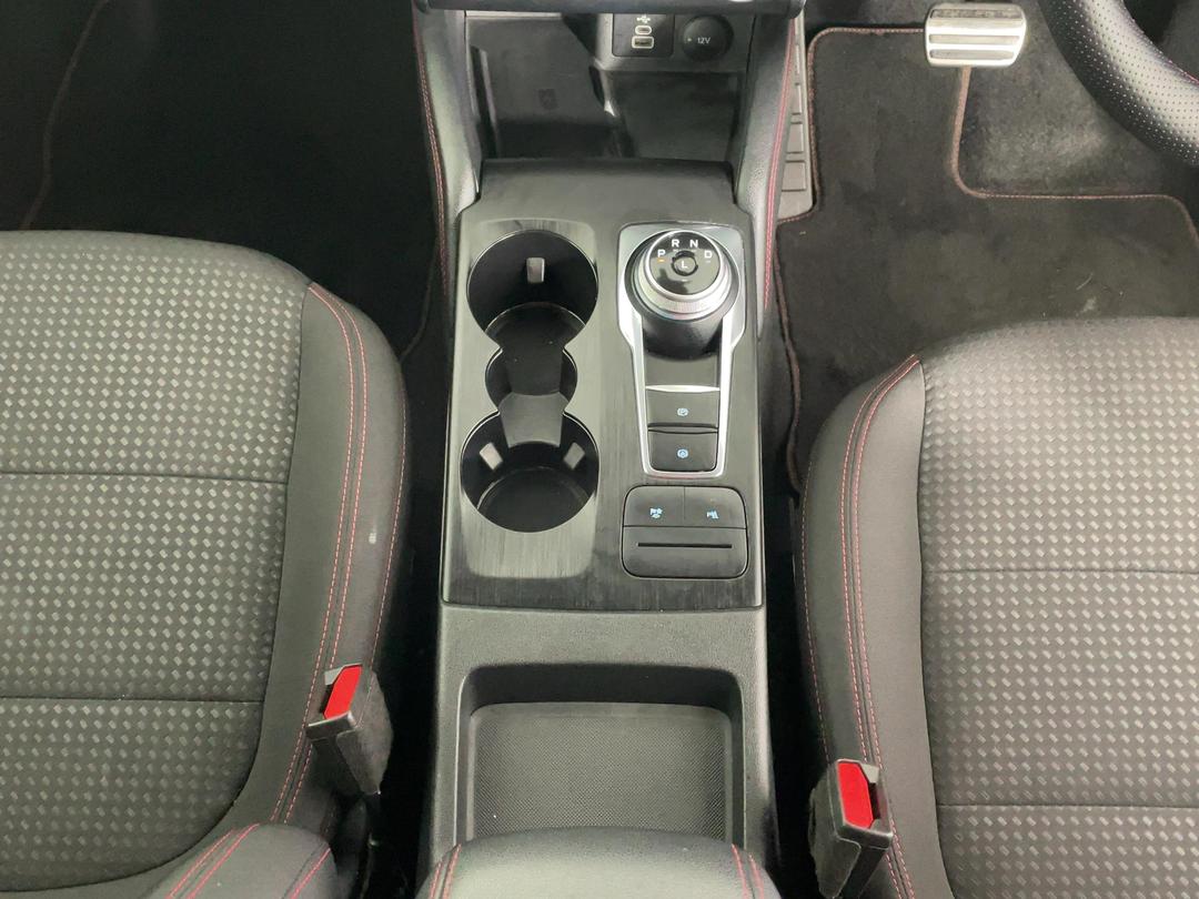 Photo '18' of Ford Escape