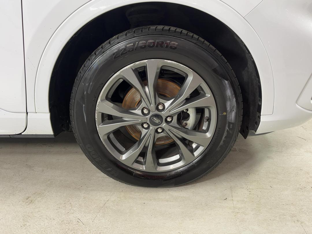 Photo '9' of Ford Escape