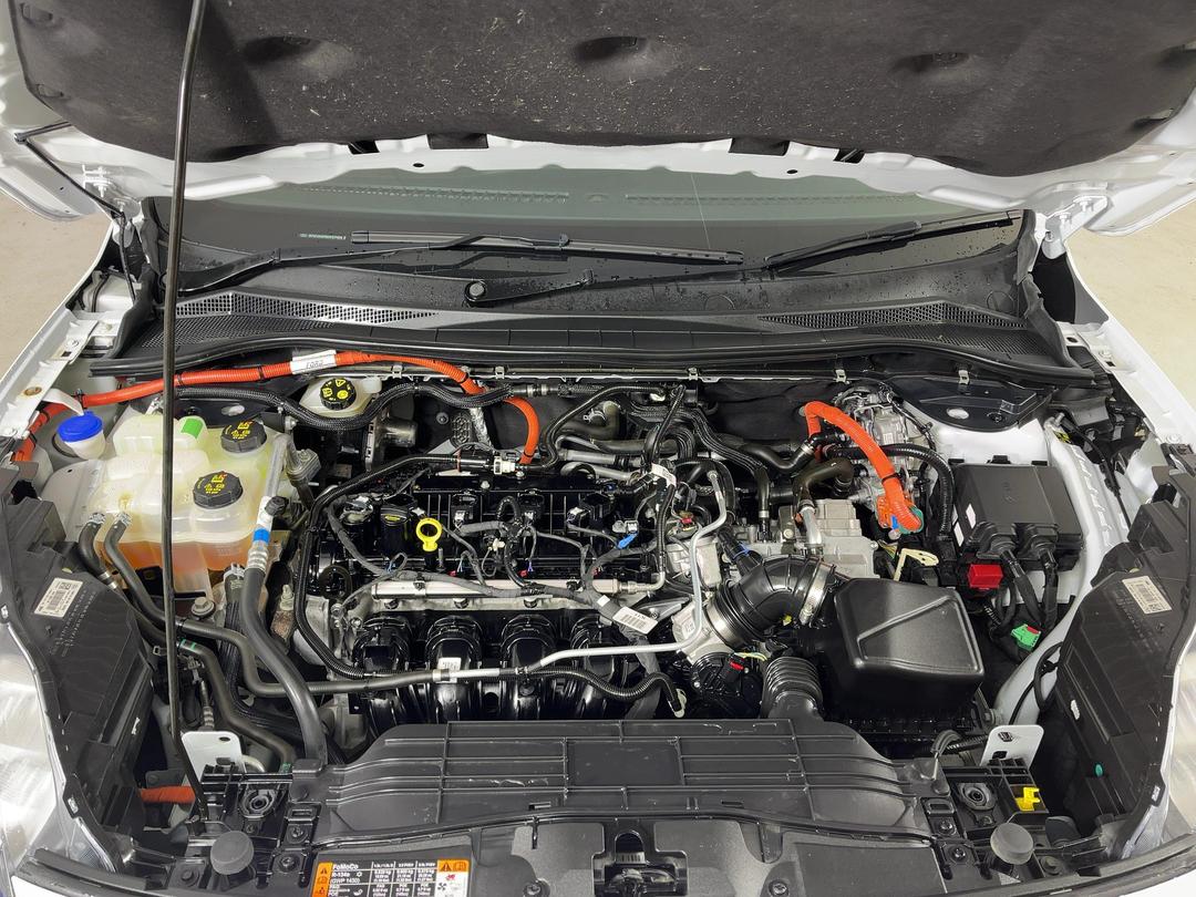 Photo '13' of Ford Escape