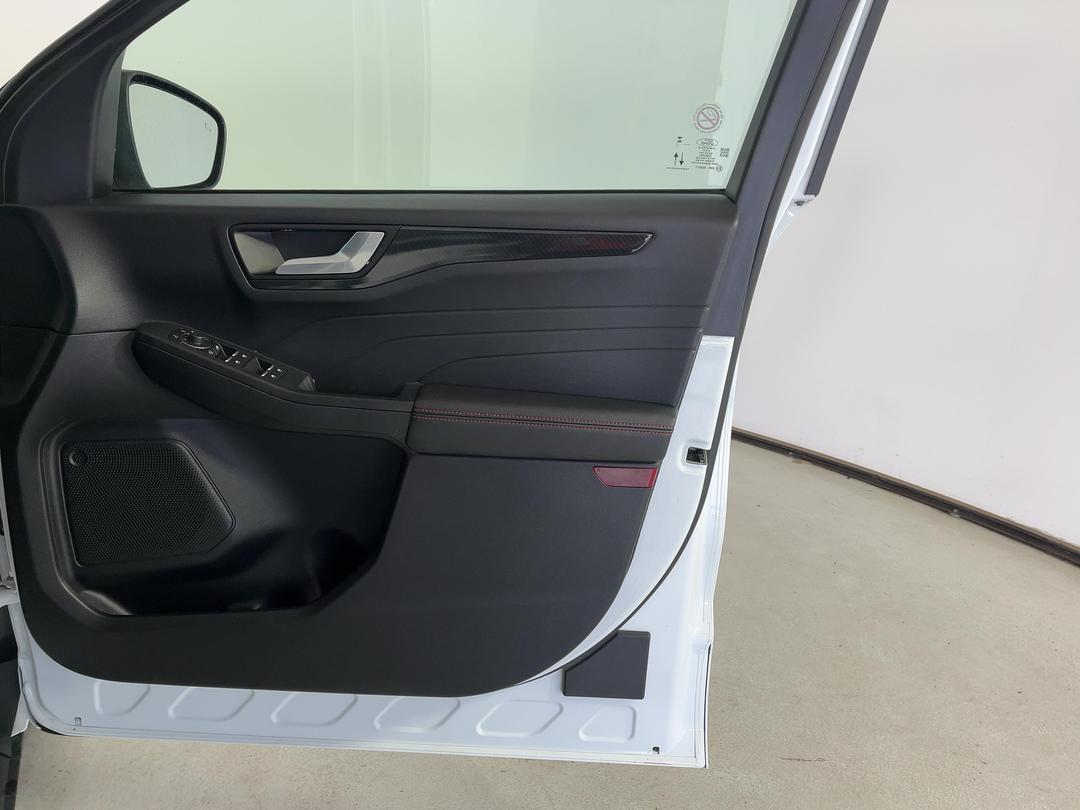 Photo '15' of Ford Escape
