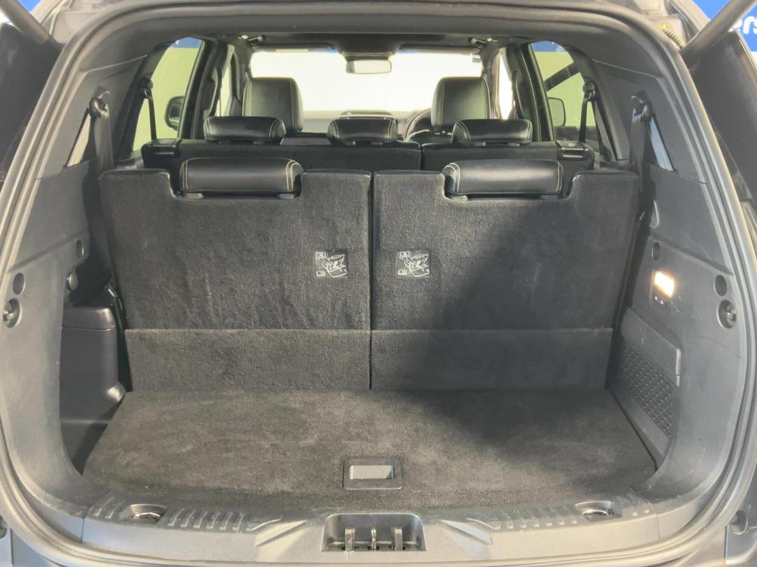 Photo '14' of Ford Everest