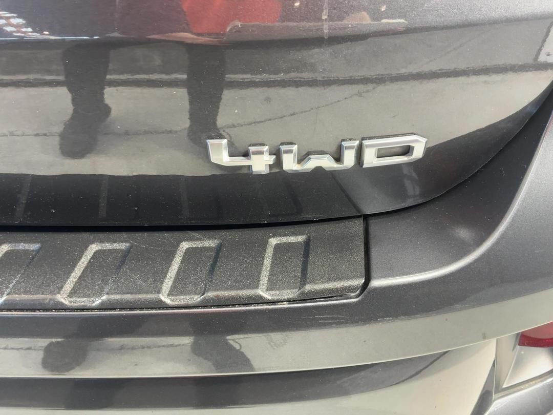Photo '33' of Ford Everest