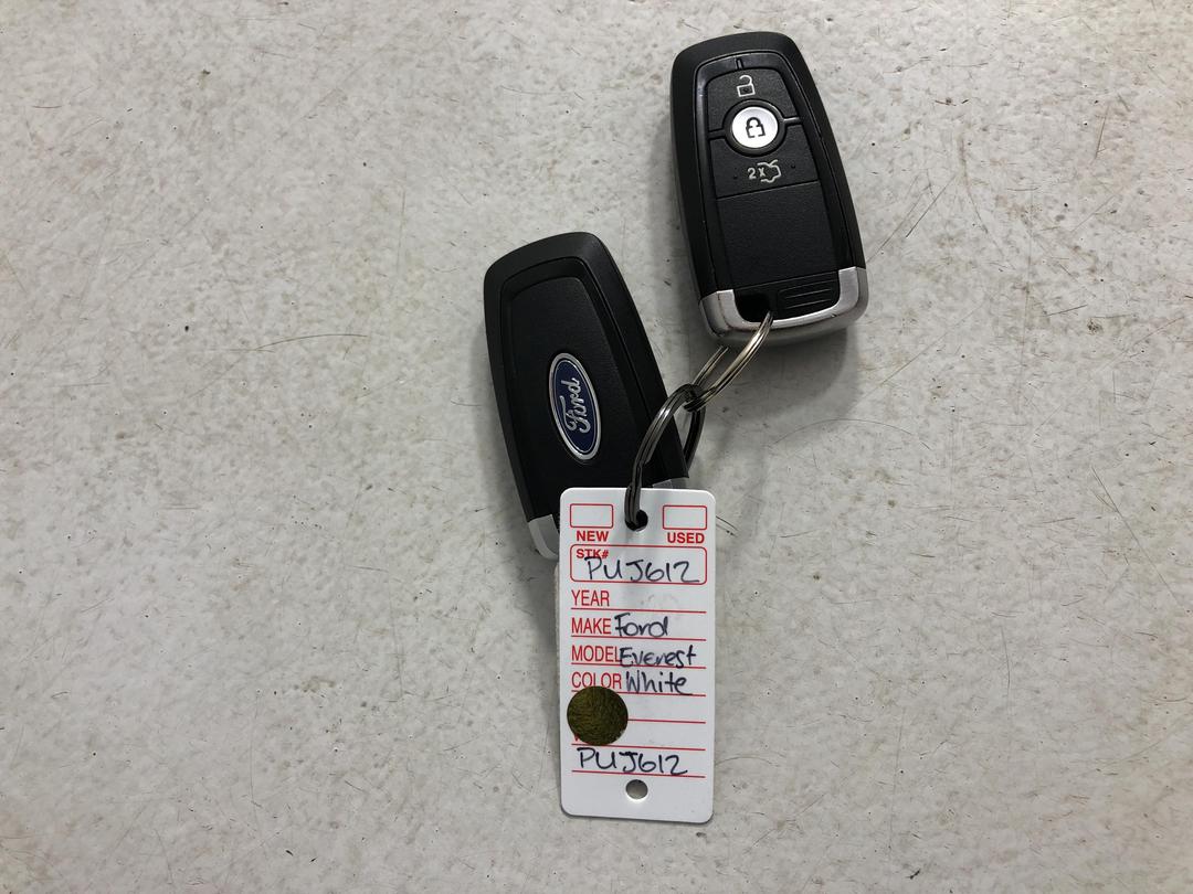 Photo '22' of Ford Everest