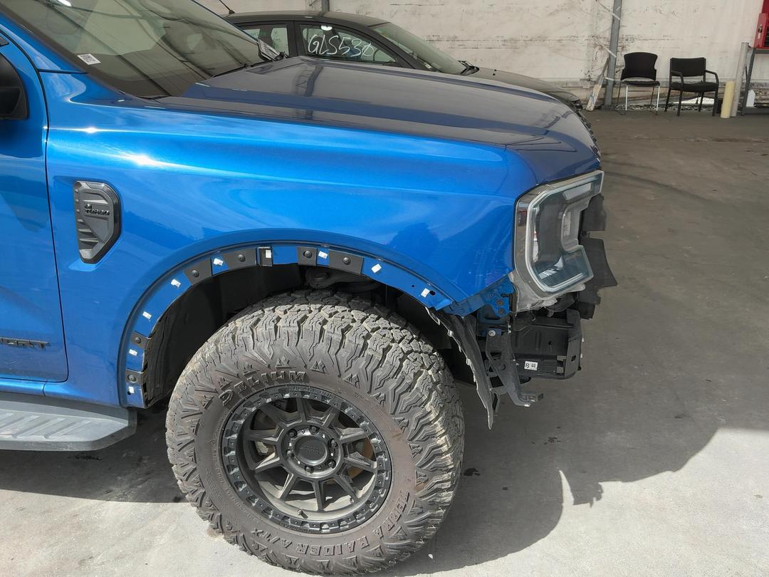 Photo '3' of Ford Everest Sport Photo '3' of Ford Everest Sport