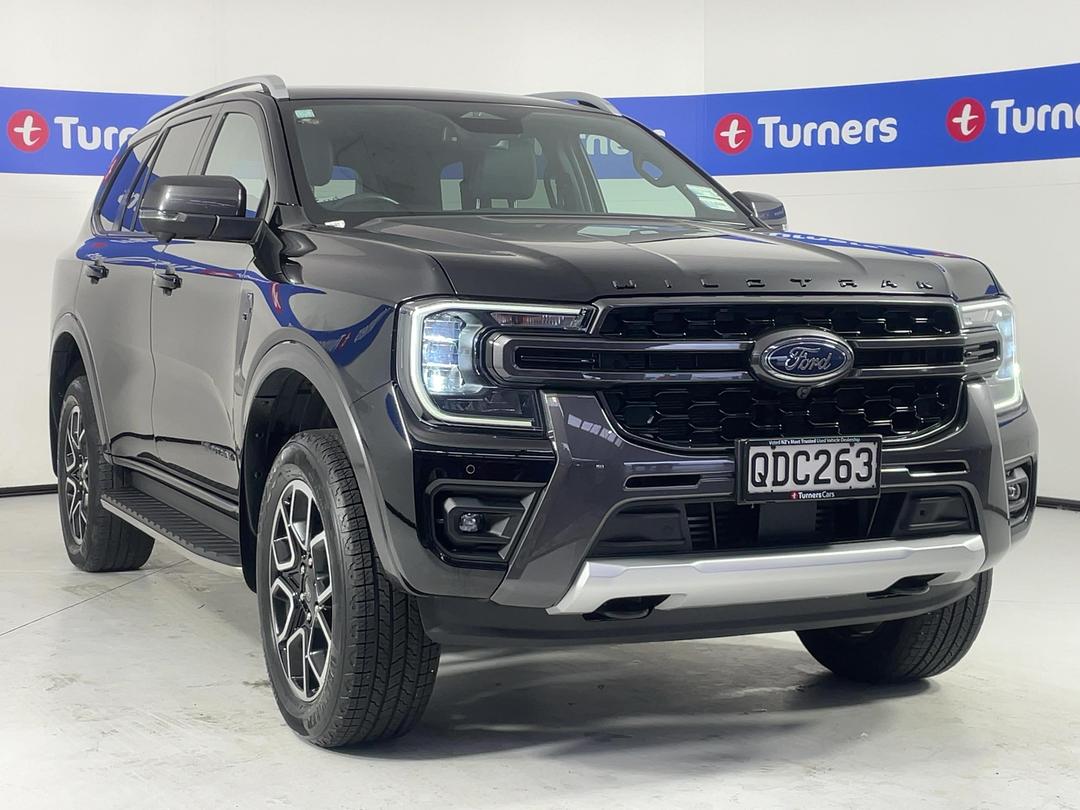 Photo '1' of Ford Everest