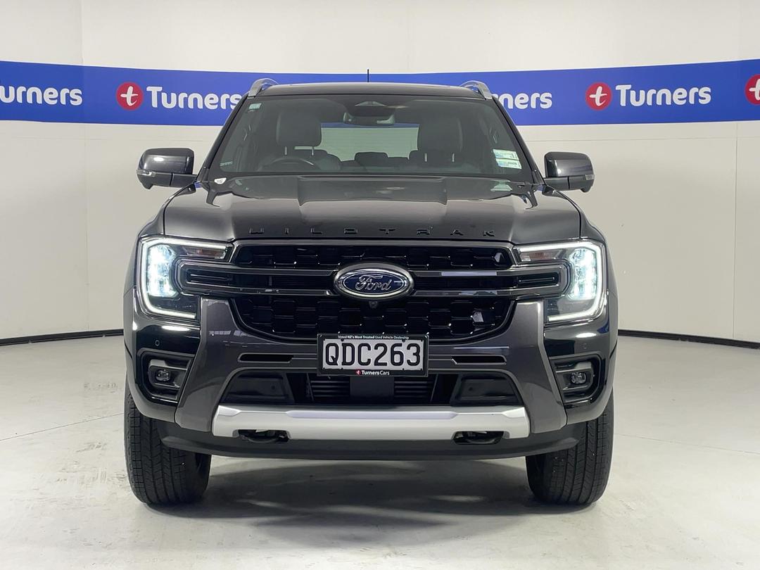 Photo '2' of Ford Everest