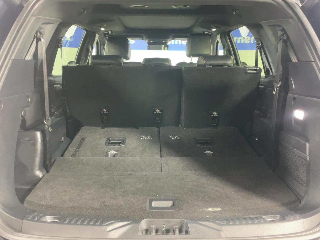 Photo '14' of Ford Everest