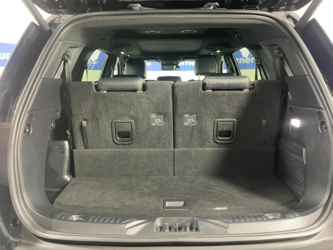 Photo '23' of Ford Everest