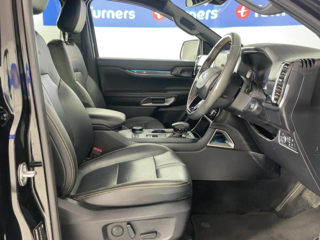 Photo '16' of Ford Everest