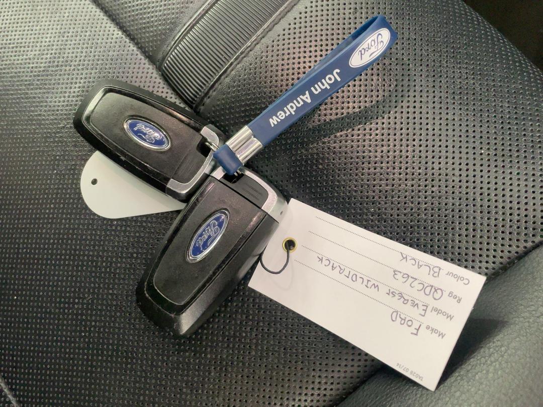 Photo '22' of Ford Everest