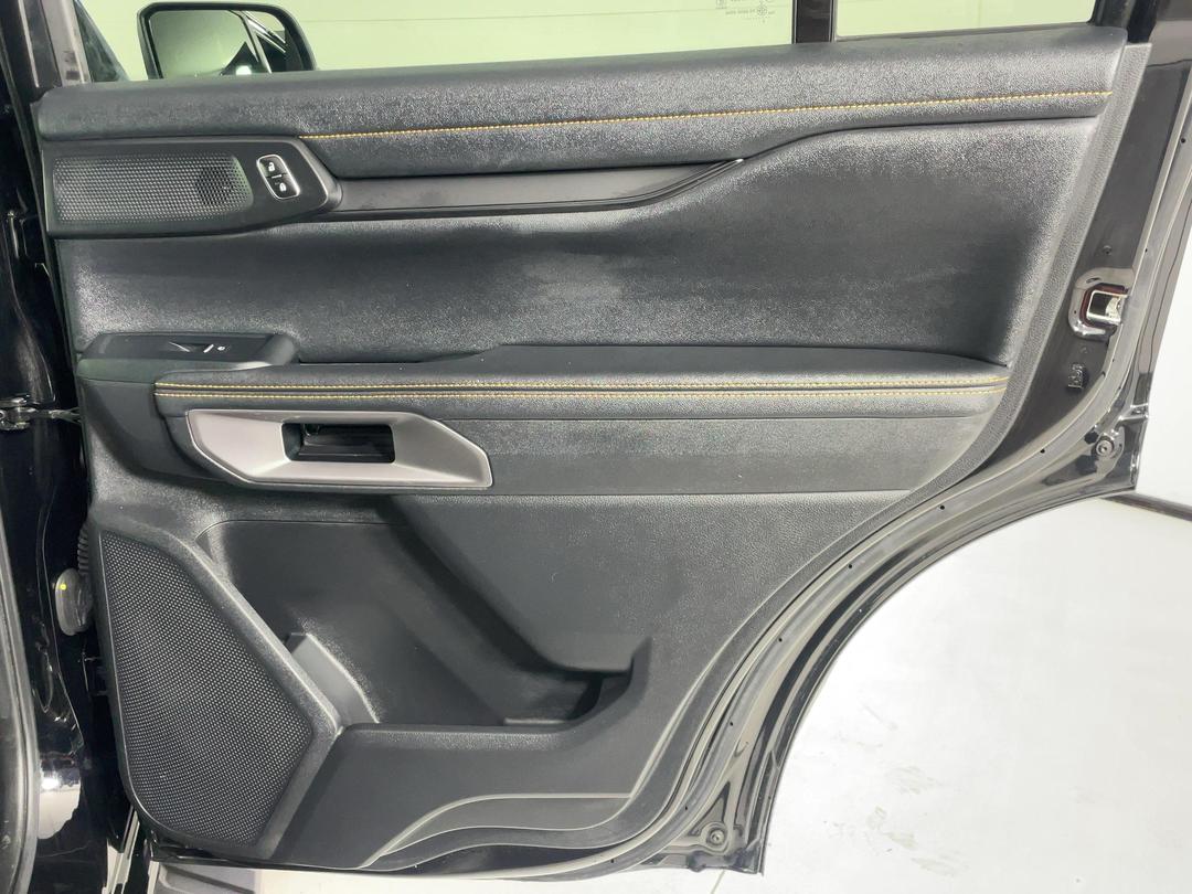Photo '19' of Ford Everest