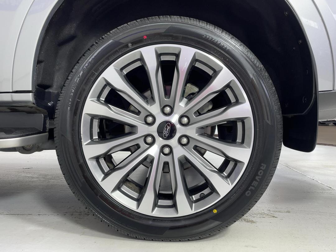 Photo '11' of Ford Everest
