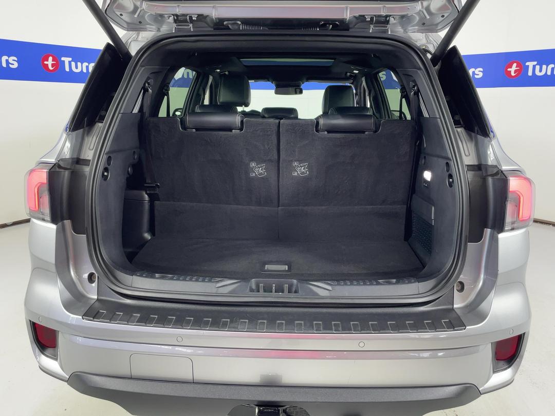 Photo '14' of Ford Everest