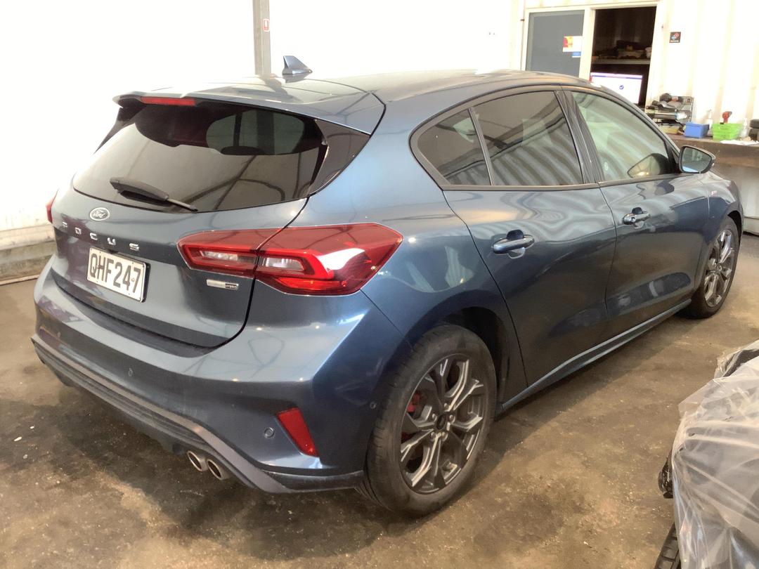 Photo '4' of Ford Focus ST-Line X