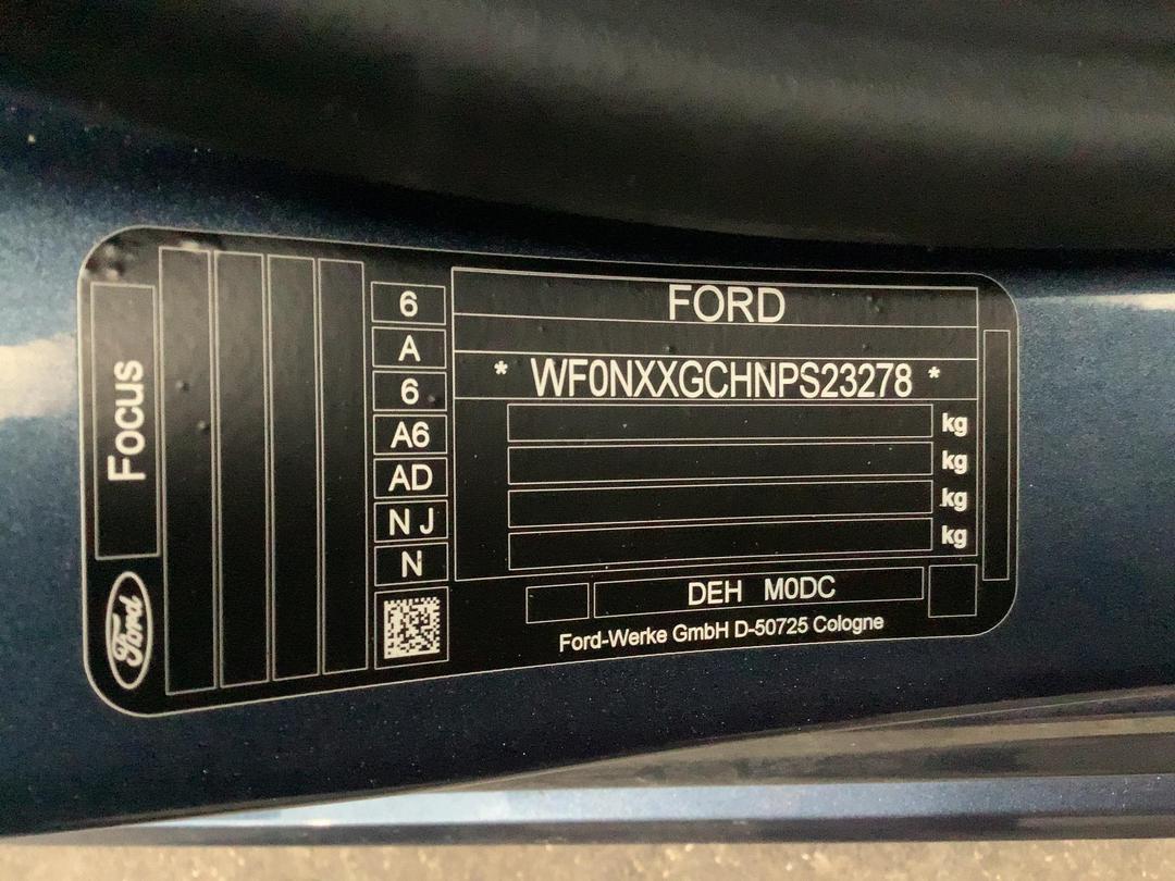 Photo '12' of Ford Focus ST-Line X