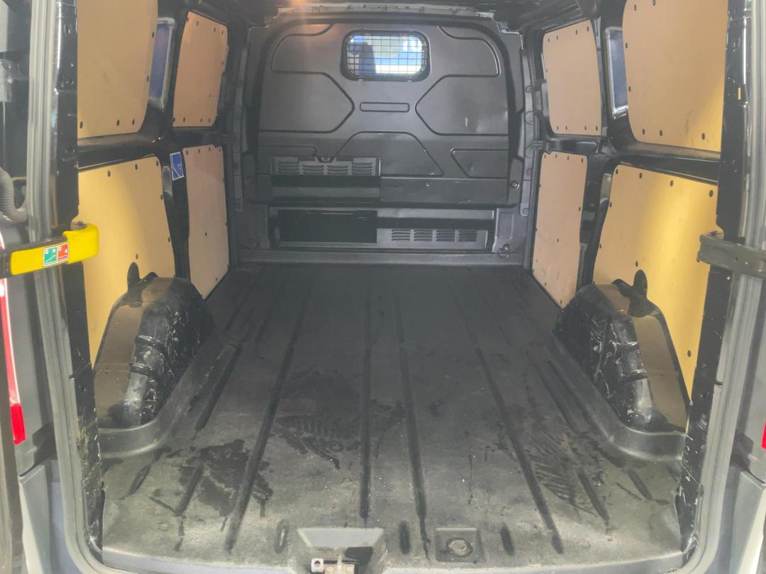Photo '14' of Ford Transit