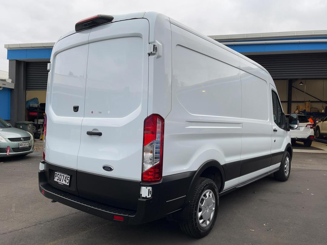 Photo '7' of Ford Transit