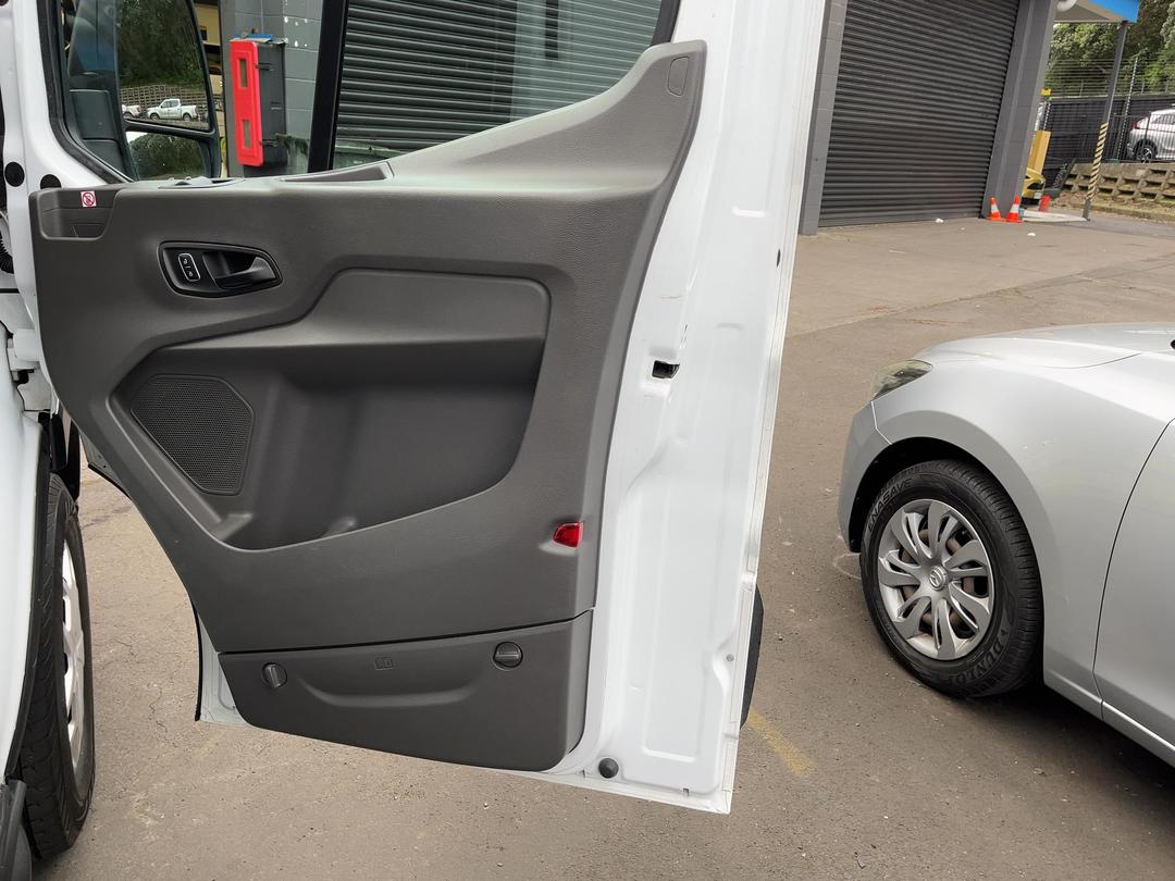 Photo '15' of Ford Transit