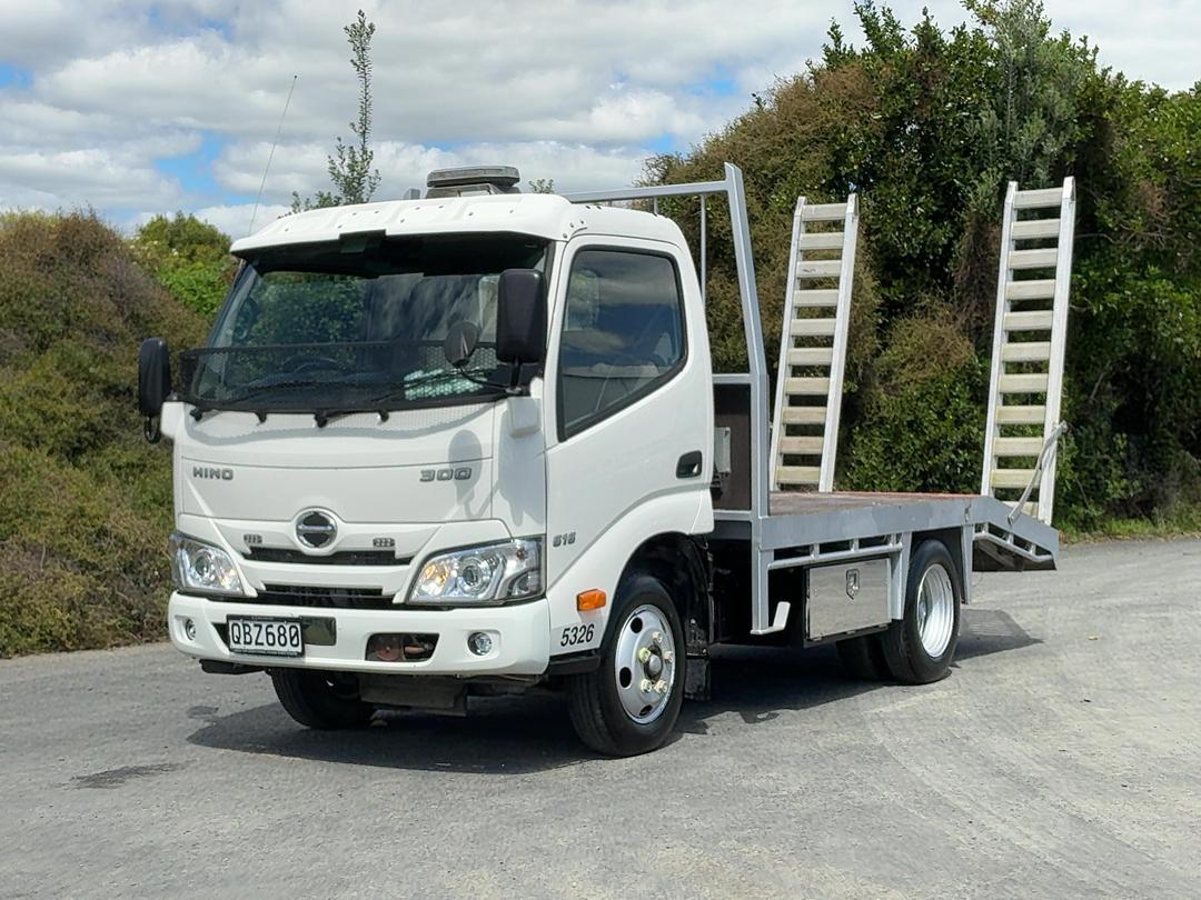 Photo '11' of Hino 300 XZU605R Transporter