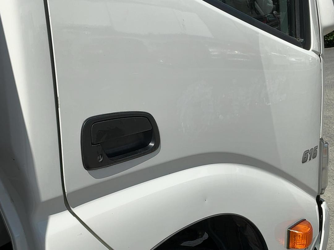 Photo '32' of Hino 300 XZU605R Transporter