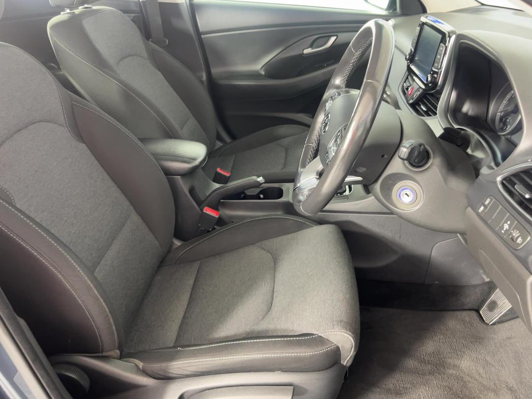 Photo '16' of Hyundai I30