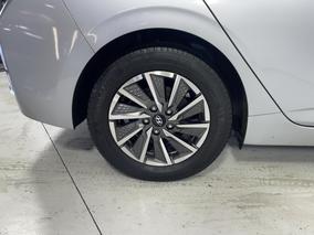 Photo '12' of Hyundai Ioniq